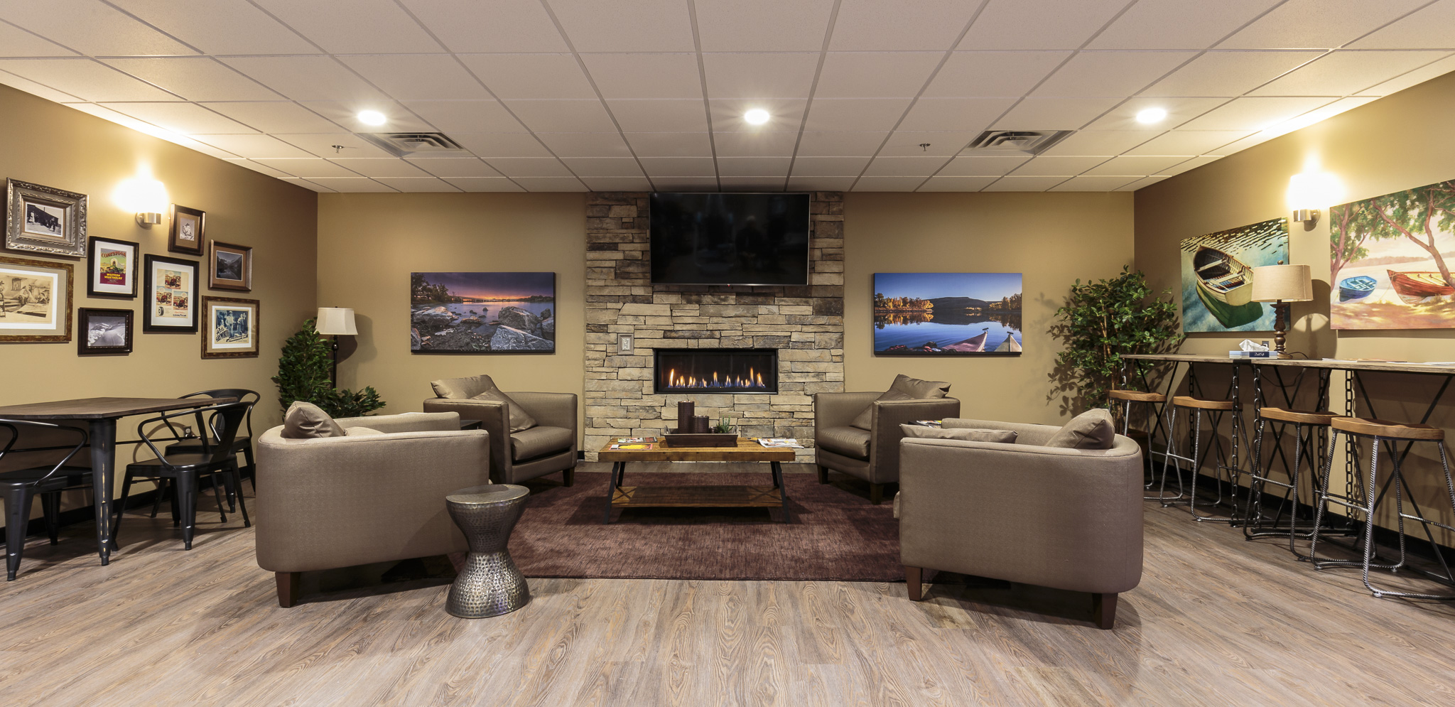 Fireside WiFi lounge at Peak West